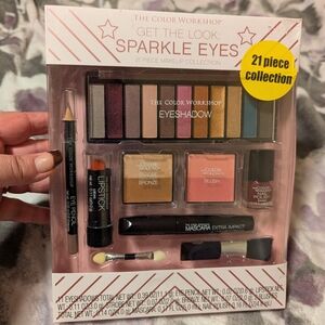 Sparkle Eyes 21-Piece Makeup Collection